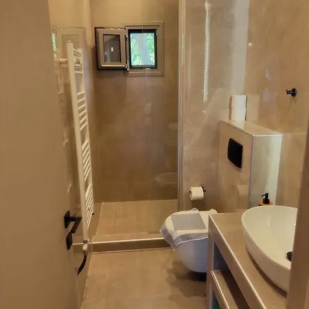 Apartment Gk Houses#4 *